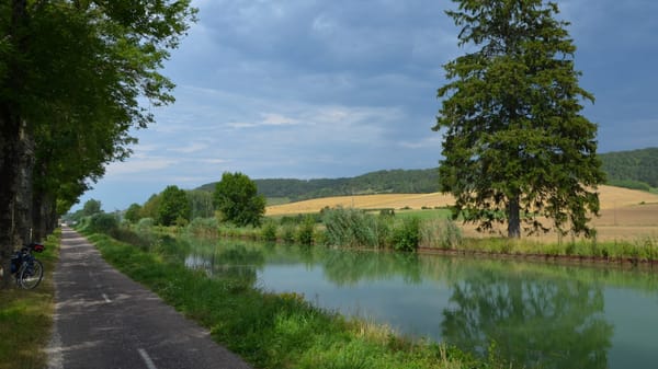 Property Hunting on the Canal entre Champagne et Bourgogne, (North)